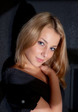 Met Art xxx picture collection featuring Nikia A has a hot form