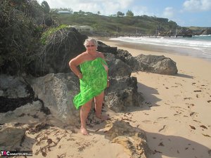 TAC Amateurs pleased to share with you xxx picture gallery with Grandma Libby xxx gallery 266070